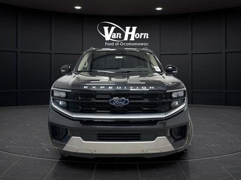 Used 2025 Ford Expedition Platinum image 33