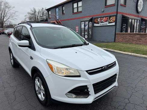 Used 2016 Ford Escape SE w/ Equipment Group 201A FWD image 4