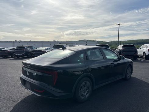 Certified 2025 Kia K4 FWD image 2