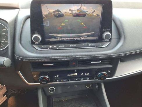 Certified 2023 Nissan Rogue SV w/ SV Premium B Package FWD image 16
