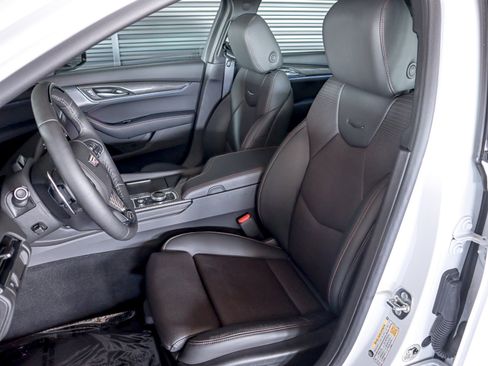 Used 2026 Cadillac CT5 V w/ Technology Package AWD/4WD image 6