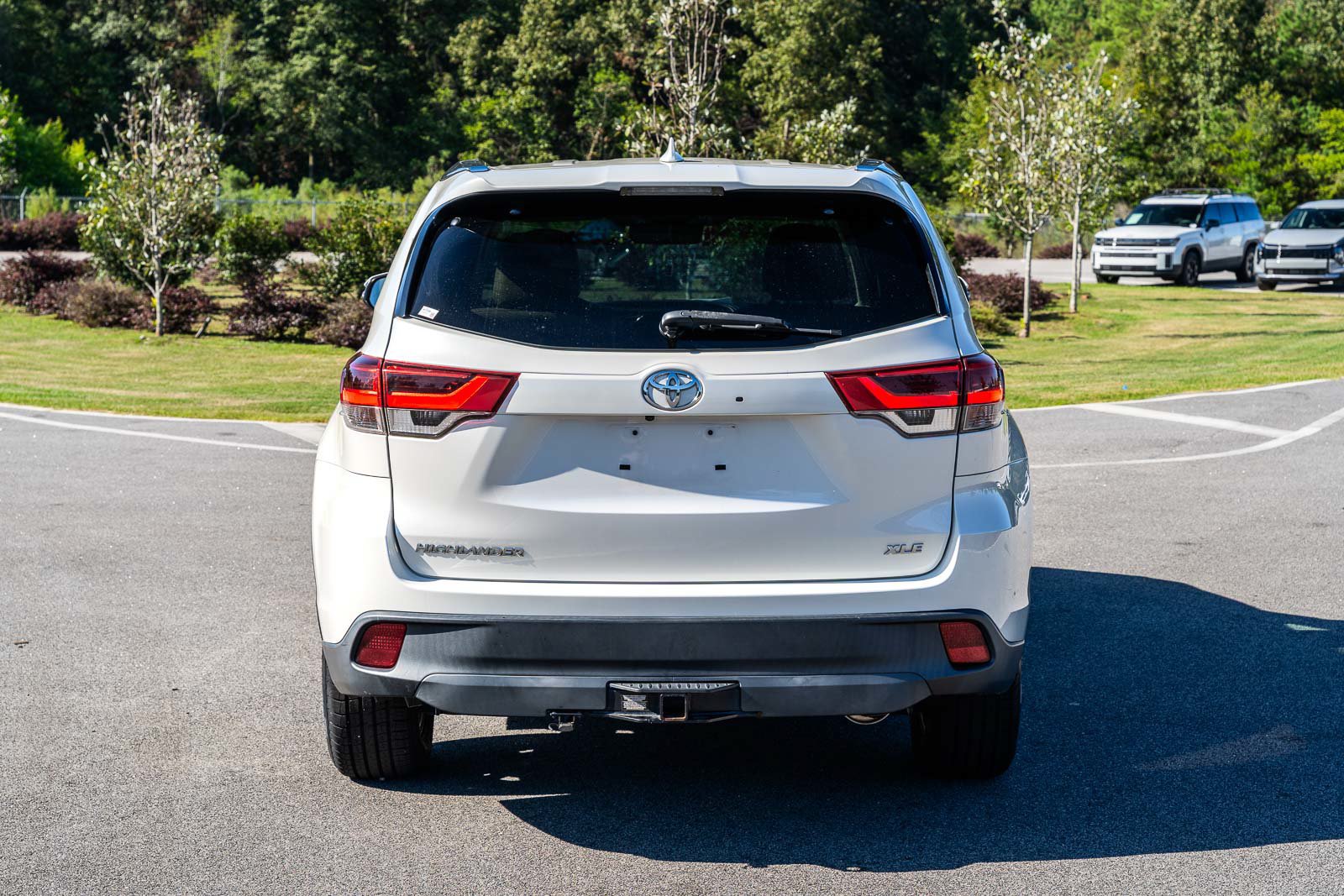 Used 2019 Toyota Highlander XLE FWD image 7