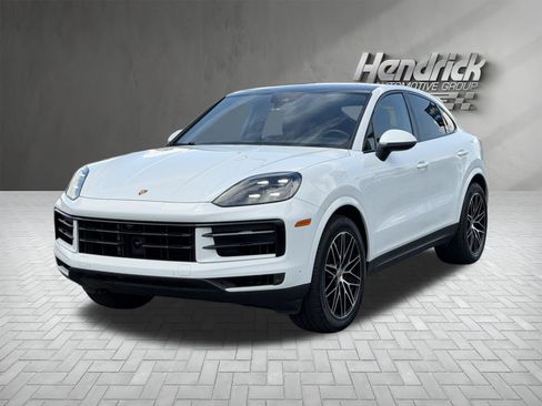 Used 2024 Porsche Cayenne Coupe AWD/4WD image 5