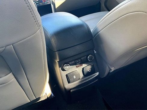 Used 2019 Ford Explorer Limited w/ Ford Safe & Smart Package image 25