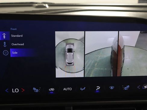 Used 2024 Chevrolet Equinox EV RS w/ LPO, Trailering Package image 43