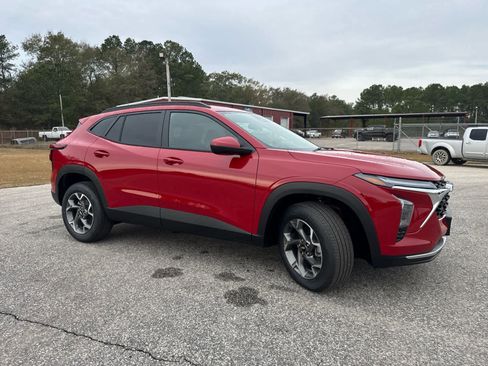 New 2026 Chevrolet Trax LT image 9