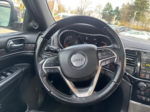 Used 2020 Jeep Grand Cherokee Overland image 21