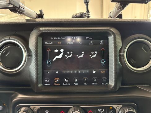 Used 2021 Jeep Gladiator Overland w/ Popular Equipment Package image 35