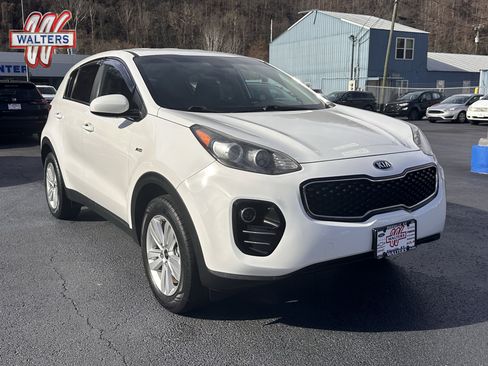 Used 2019 Kia Sportage LX image 1