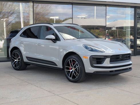New 2026 Porsche Macan S image 7