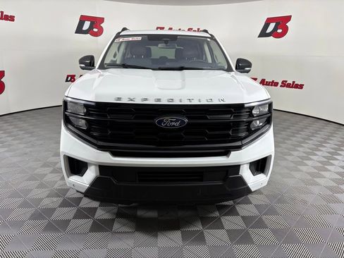 Used 2025 Ford Expedition Active image 9