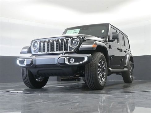 New 2025 Jeep Wrangler Sahara image 34