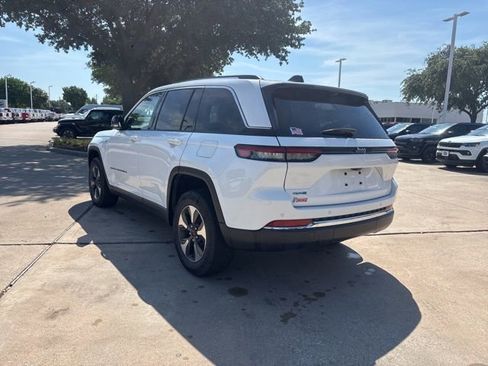 Certified 2022 Jeep Grand Cherokee Limited 4xe w/ Luxury Tech Group II AWD/4WD image 7