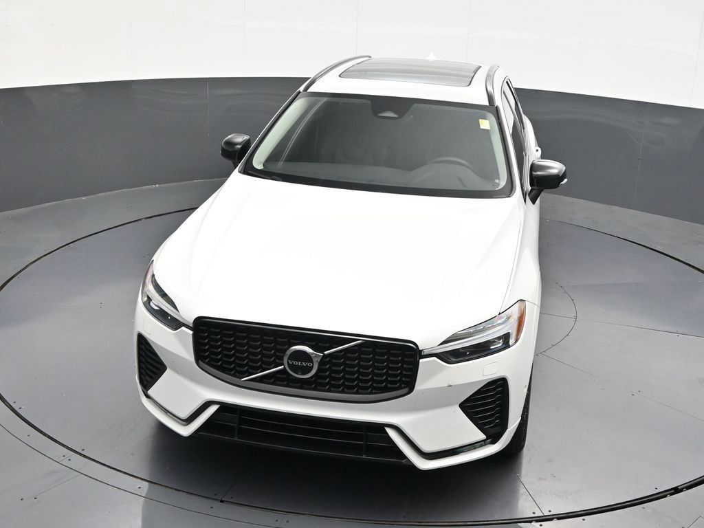 Certified 2024 Volvo XC60 B5 Plus w/ Climate Package AWD/4WD image 22