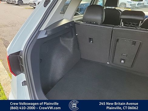 Certified 2024 Volkswagen Taos SE AWD/4WD image 48