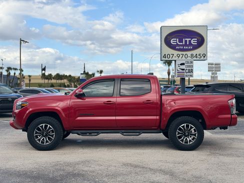 Used 2022 Toyota Tacoma TRD Sport w/ TRD Premium Sport Package image 2