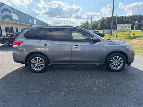 Used 2016 Nissan Pathfinder S FWD image 3