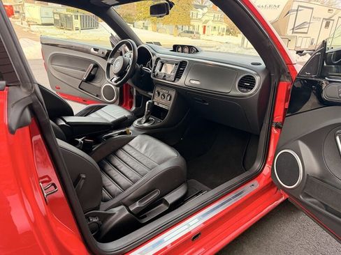 Used 2014 Volkswagen Beetle R-Line image 16