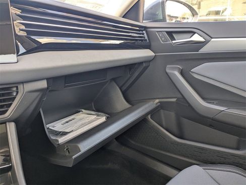 New 2026 Volkswagen Jetta SE image 40