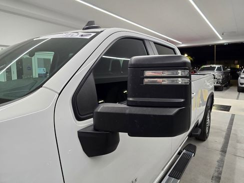 Used 2025 Chevrolet Silverado 2500 LT w/ Convenience Package image 14