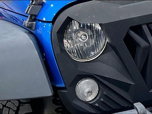 Used 2015 Jeep Wrangler Unlimited Sport w/ Power Convenience Group image 27