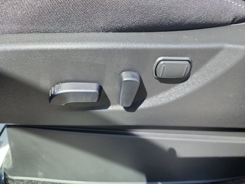 New 2026 Nissan Frontier SV image 13