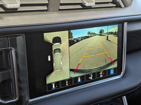 Used 2022 GMC Yukon Denali AWD/4WD image 28