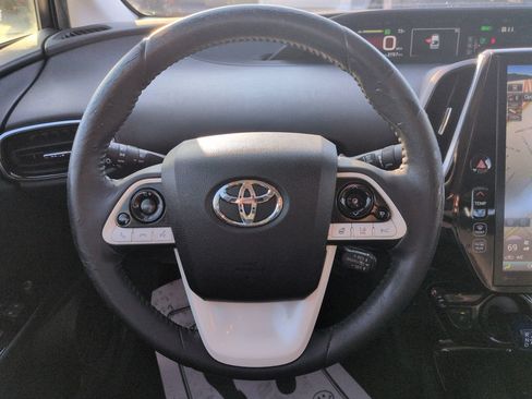 Used 2018 Toyota Prius Prime Advanced FWD image 14