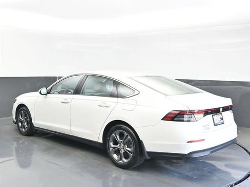 Used 2023 Honda Accord EX image 3