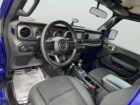 Used 2018 Jeep Wrangler Unlimited Sport image 15