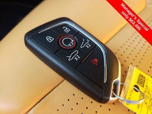 Used 2021 Chevrolet Corvette Stingray Preferred Cpe w/ Body-Color Dual Roof Package RWD image 29