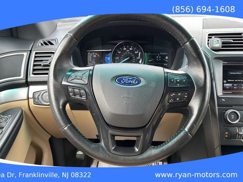 Used 2016 Ford Explorer XLT w/ Equipment Group 202A AWD/4WD image 10