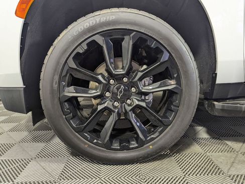 Used 2023 Chevrolet Suburban Premier image 69