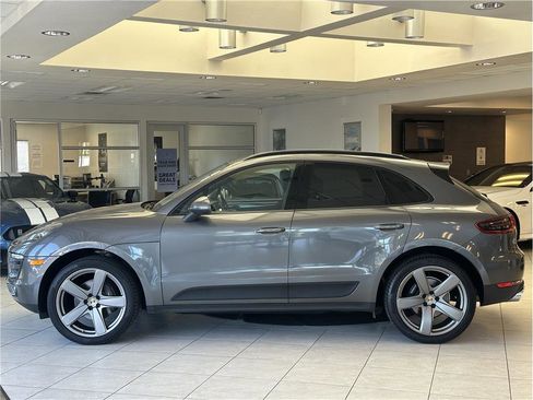 Used 2018 Porsche Macan Sport Edition image 8