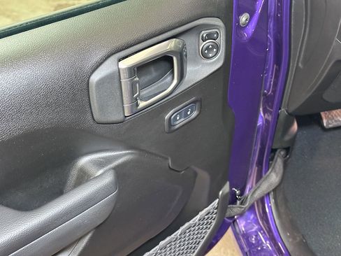 New 2026 Jeep Gladiator Sport image 17