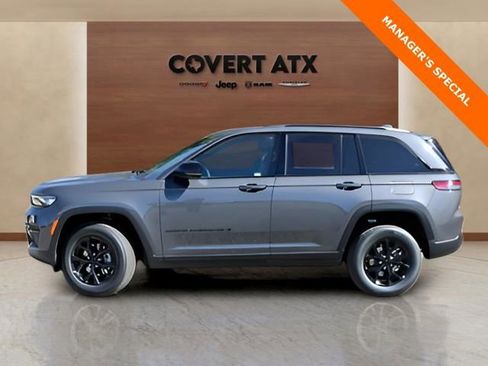 New 2025 Jeep Grand Cherokee Altitude image 2