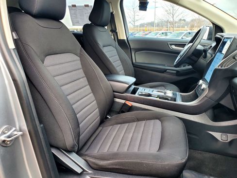 Used 2024 Ford Edge SE AWD/4WD image 11