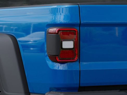 New 2025 Jeep Gladiator Mojave w/ Convenience Group image 9