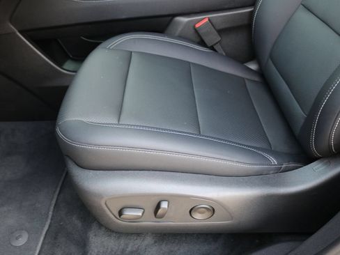 Used 2026 Chevrolet Traverse LT w/ Driver Confidence Package FWD image 13