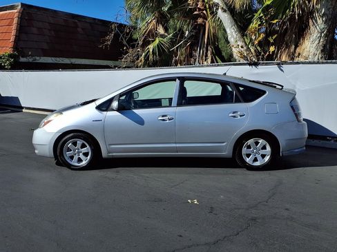 Used 2007 Toyota Prius w/ Package 2 image 3