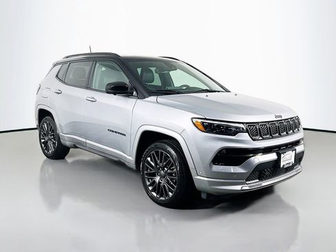 Used 2023 Jeep Compass High Altitude w/ Driver Assist Group I AWD/4WD image 3