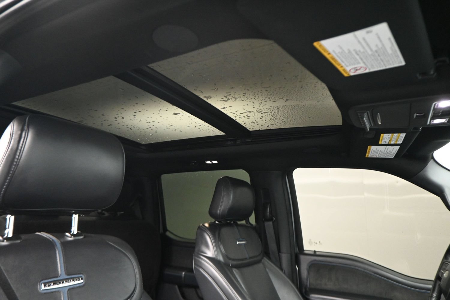 Used 2025 Ford F250 Platinum AWD/4WD image 4