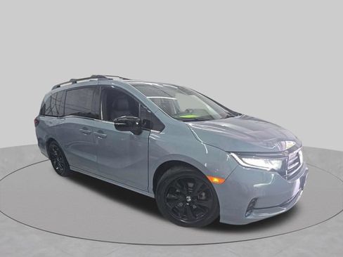 Used 2024 Honda Odyssey Sport image 2