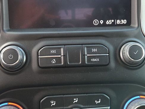 Used 2022 Chevrolet Silverado 2500 LTZ w/ LTZ Convenience Package image 23