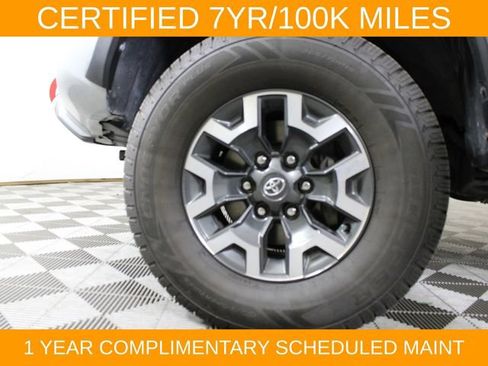 Used 2021 Toyota Tacoma TRD Off-Road w/ Technology Package AWD/4WD image 27