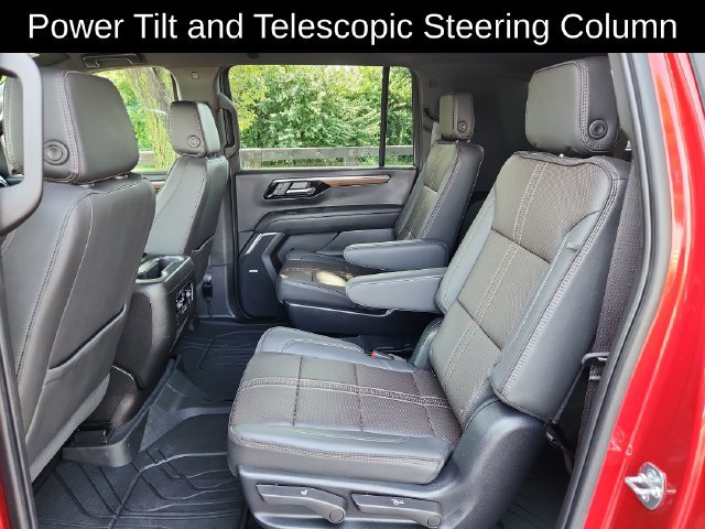 Used 2025 Chevrolet Suburban High Country AWD/4WD image 27