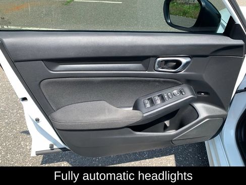 Used 2023 Honda Civic Sport image 11