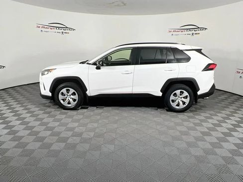 Used 2019 Toyota RAV4 LE w/ All Weather Liner Package AWD/4WD image 5