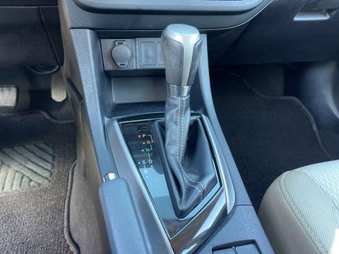 Used 2016 Toyota Corolla L image 15