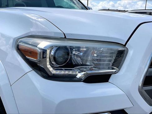 Used 2016 Toyota Tacoma Limited w/ Towing Package RWD image 32